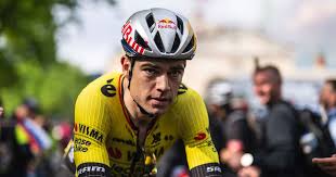 Wout van Aert triomphe à Paris-Roubaix